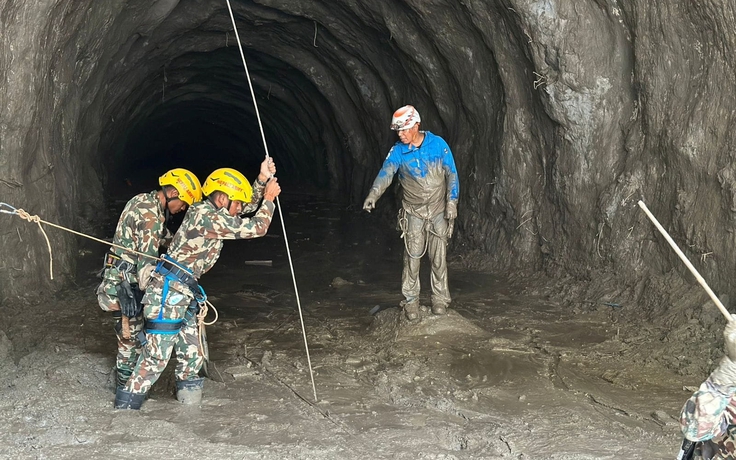Sau lũ quét Nepal, nhiều công nhân kẹt trong hầm thủy điện có khả năng còn sống