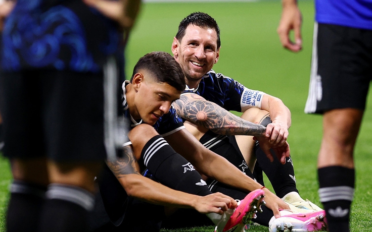 Vé xem trận chia tay Messi đắt nhất trong lịch sử bóng đá Argentina