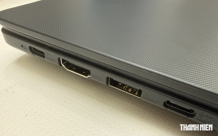 Lý do người dùng nên chọn laptop có 2 cổng sạc