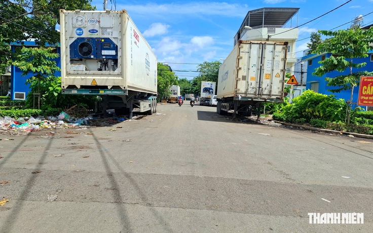 Hiểm họa rình rập người đi đường