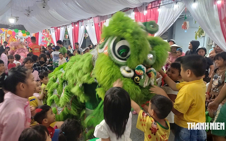 Trung thu thêm trọn vẹn từ những tấm lòng yêu thương