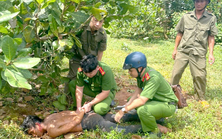 Đâm cha dượng trọng thương chỉ vì bị la mắng