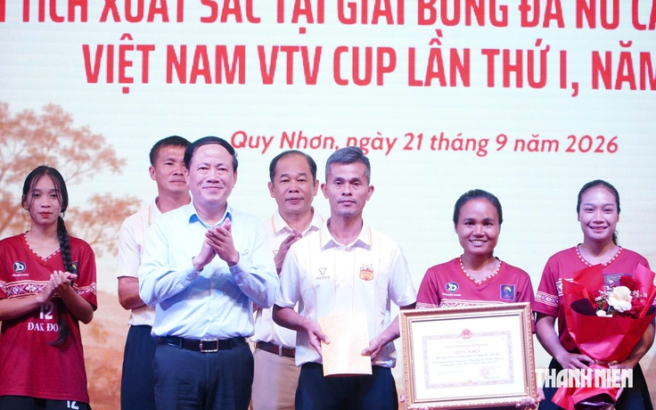 Hoàng Anh Gia Lai chính thức tiếp nhận đội bóng đá nữ Đăk Đoa