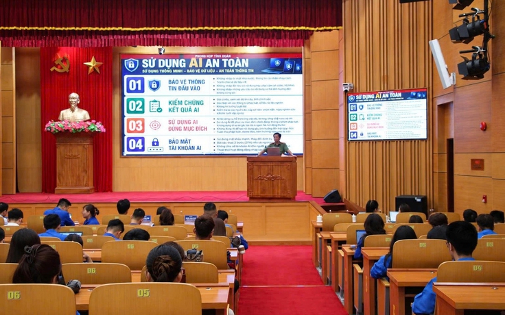 Dạy người trẻ tự bảo vệ mình trên không gian mạng Dạy người trẻ tự bảo vệ mình trên không gian mạng