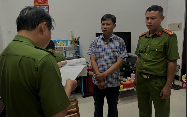 Khởi tố đăng kiểm viên nhận hối lộ 120 triệu đồng để 'làm luật'