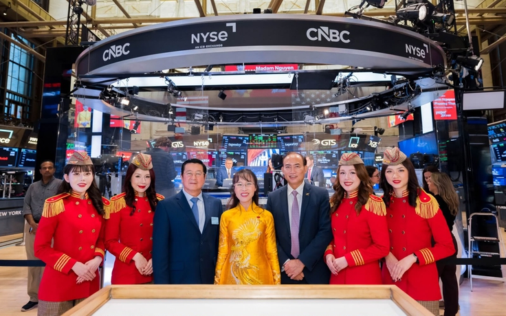 Nữ tỉ phú Nguyễn Thị Phương Thảo tham dự lễ rung chuông NYSE của Ngoại trưởng Mỹ