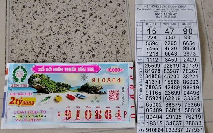 Giữ lại 1 tờ, cô gái bán vé số dạo trúng độc đắc xổ số miền Nam