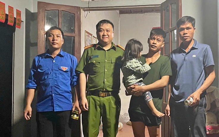 Bé 2 tuổi mất tích, được tìm thấy bên suối trong đêm