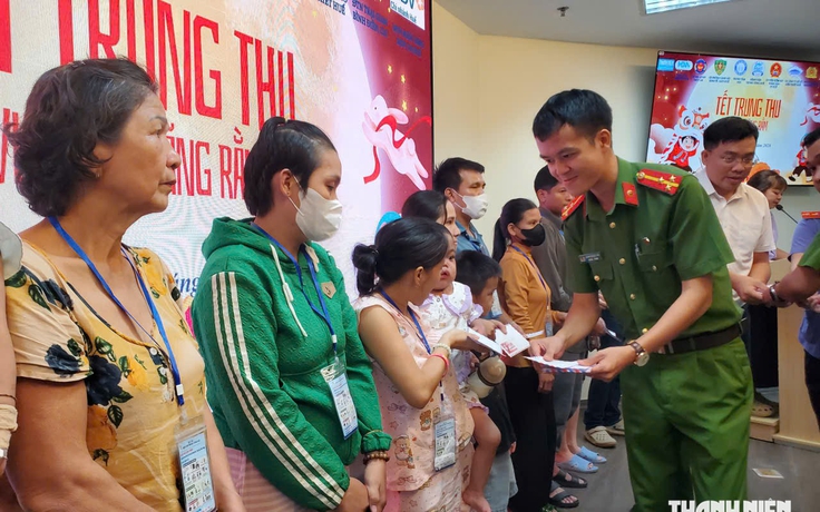 'Trung thu cho em' ấm áp với các em nhỏ mắc bệnh tim