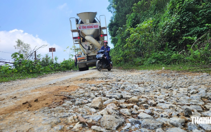 Gian nan con đường ra biên giới