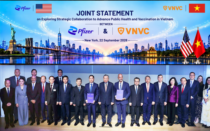 Công ty Vắc xin VNVC và Tập đoàn Pfizer trao văn kiện hợp tác tại Mỹ