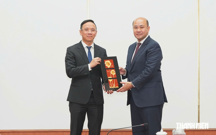 Phó thủ tướng, Chủ tịch Hội Liên hiệp thanh niên Campuchia Hun Many thăm Hải Phòng