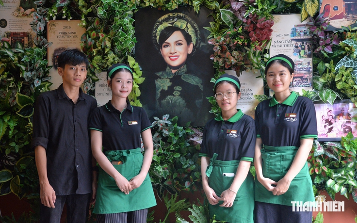 'Con trai trưởng' kín tiếng của cố nghệ sĩ Phi Nhung