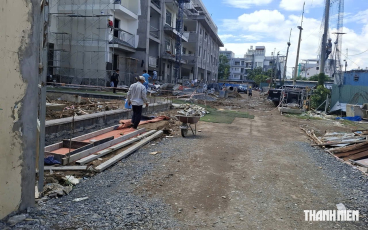 Sửa chữa trường học kéo dài, học sinh bị ảnh hưởng