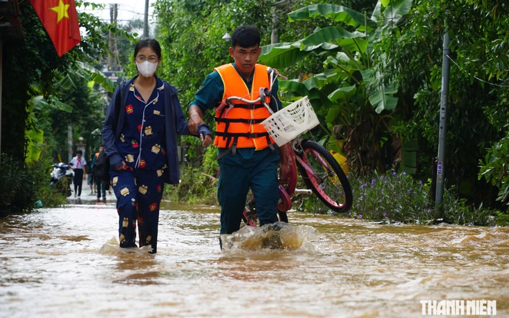 Mưa lớn gây ngập lụt ở Đồng Nai những ngày qua như thế nào?