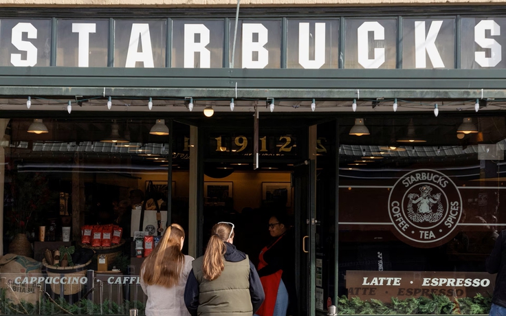 Starbucks sắp đóng cửa thêm 250 cửa hàng, tại sao vậy?
