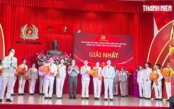 Công an cơ sở 'trổ tài' đưa pháp luật đến gần dân
