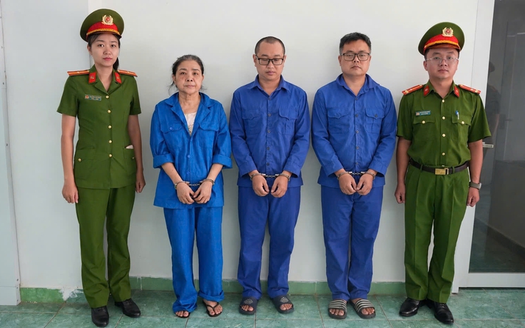 Công an TP.HCM khởi tố nhóm in ấn, phát hành 21.000  sách trái phép
