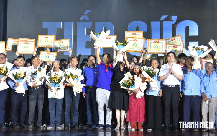 Chuyến xe ôm, bữa cơm, chỗ trọ… miễn phí suốt 30 năm tiếp sức thí sinh