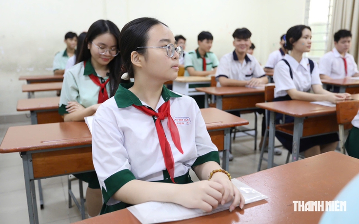 Thi lớp 10 còn 2 môn toán, ngữ văn: Học sinh, giáo viên, phụ huynh nói gì?