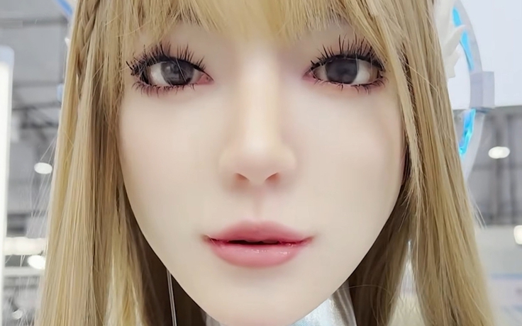 Robot hình người gây bất an khi có thể khóc