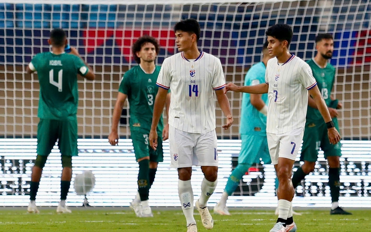 Tiền đạo Thái Lan bị FIFA hủy cú hat-trick, HLV Hudson có hành động bất ngờ