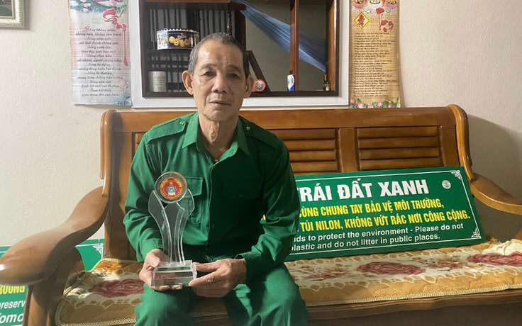 Trả cho đời một sắc xanh