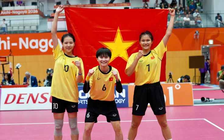 Bộ trưởng Lâm Thị Phương Thanh chúc mừng đội tuyển cầu mây giành HCV ASIAD