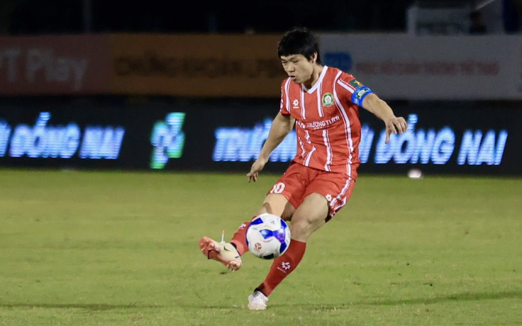 Sân khấu V-League chờ Công Phượng bùng nổ sau 3 năm xa cách