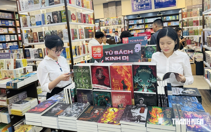 AI đang làm gì với văn học nghệ thuật châu Á?