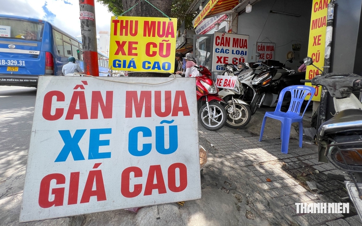 Xe máy đứng tên vợ, chồng, cha mẹ có phải xe không chính chủ?