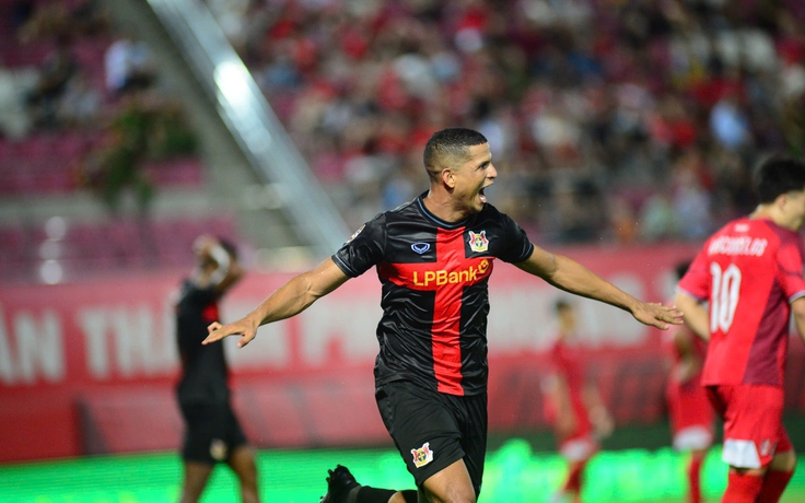 Vắng Hoàng Đức và Tài Lộc, Ninh Bình vẫn thắng đậm Hải Phòng: Lucao cực hay, lập hat-trick vào lưới đội bóng cũ