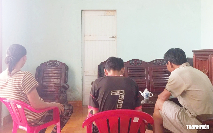Áp lực nặng nề khi sống cùng gia đình trong những ngày thất nghiệp