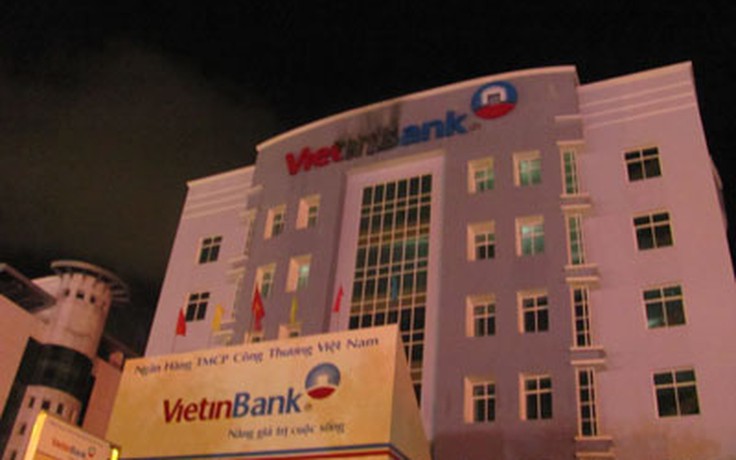 Cháy bảng chữ của VietinBank Bình Định