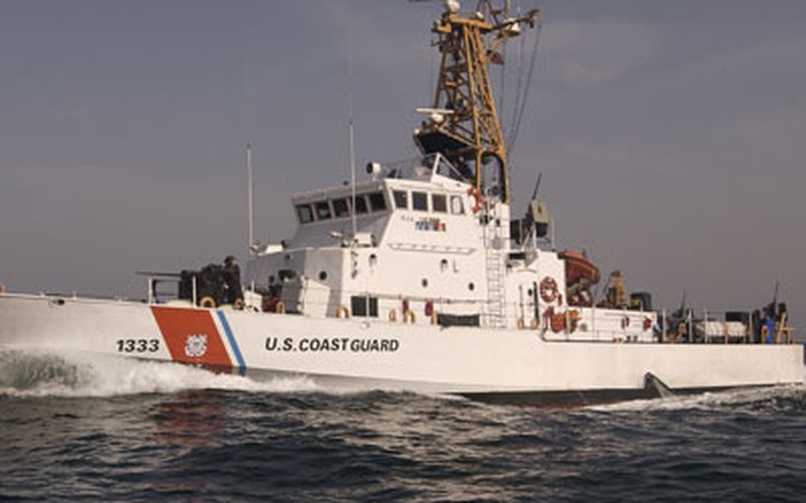 Tàu Mỹ, Iran vờn nhau ở eo biển Hormuz