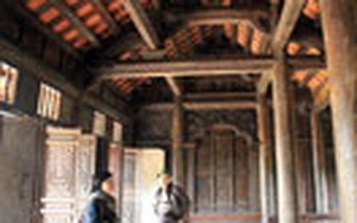 Săn nhà giả cổ