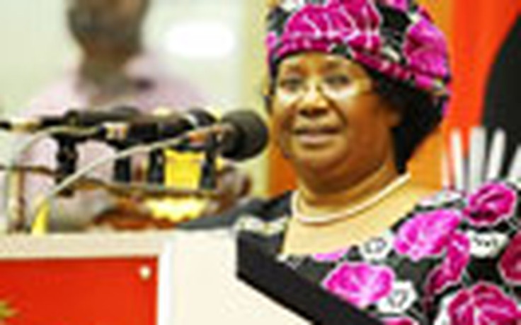 Tổng thống Malawi tự cắt 30% lương của mình