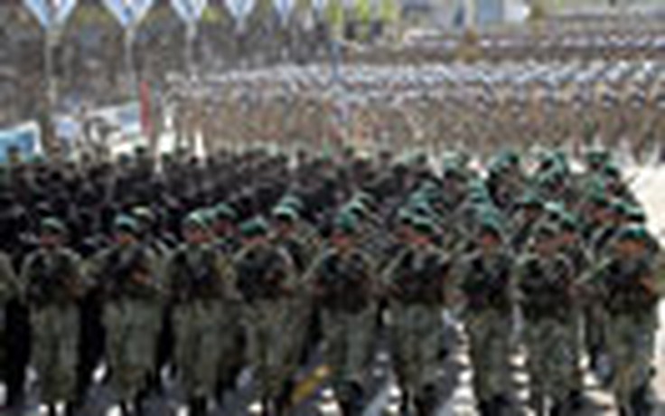 Quân đội Iran “đang theo dõi mọi chuyển động của kẻ thù”
