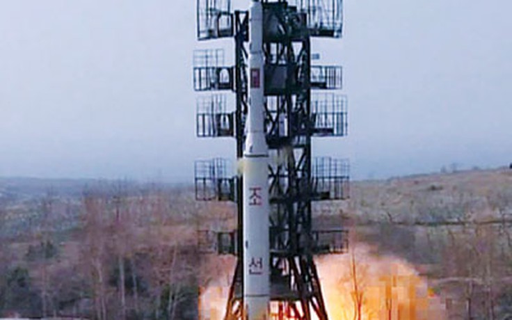 Nhật có thể bắn tên lửa phóng vệ tinh của Triều Tiên
