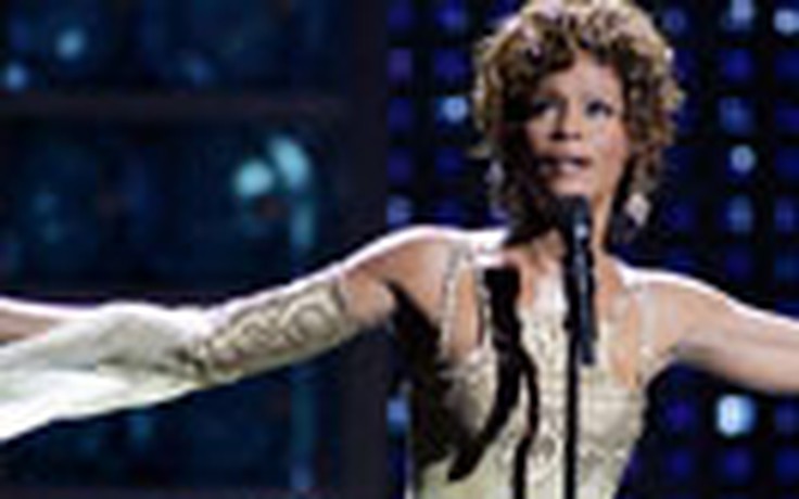 Whitney Houston đã chết ngộp trong bồn tắm
