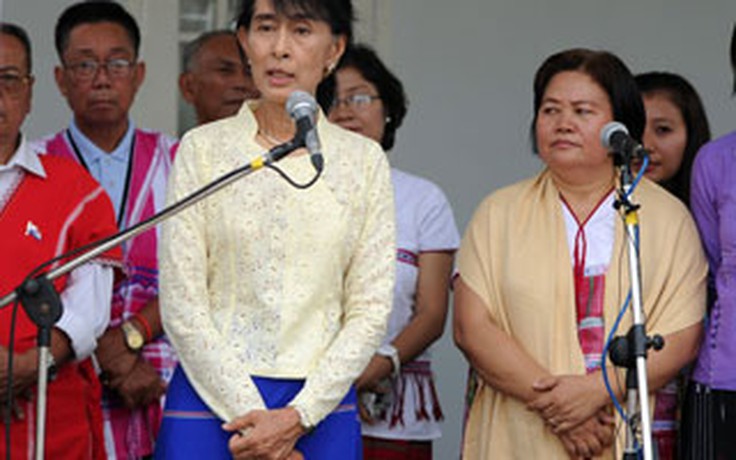 Bà Suu Kyi gặp nhóm vũ trang Karen