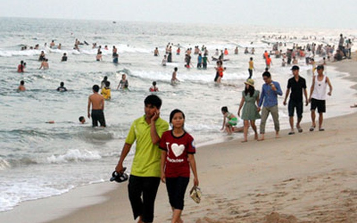 Ngăn chặn “chặt chém” ở biển Thuận An