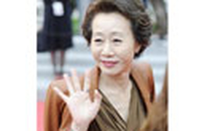 Sao nữ Hàn 64 tuổi vẫn nóng bỏng diễn cảnh “yêu”