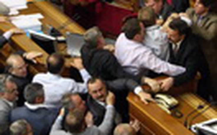 Nghị sĩ Ukraine nhập viện vì đánh nhau tại quốc hội