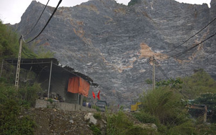 Tạm dừng hoạt động tất cả mỏ đá tại xã Lại Xuân