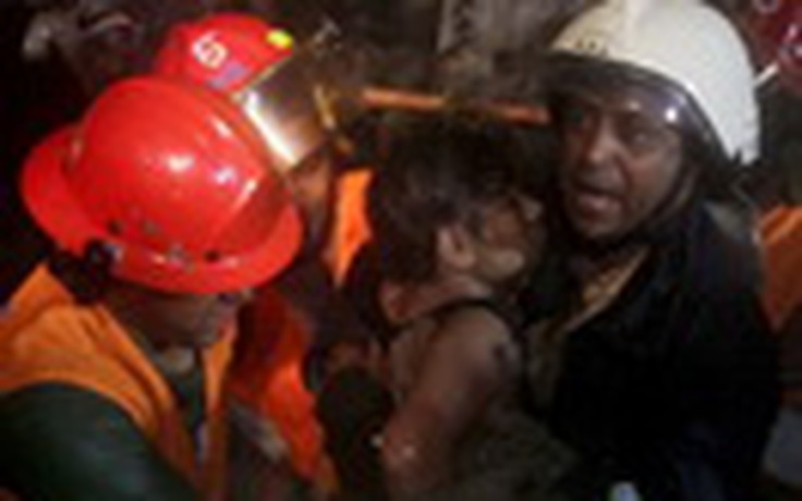 Mưa lớn, lở đất giết chết 89 người tại Bangladesh