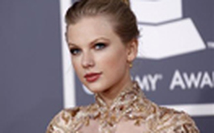 Taylor Swift bị "tình cũ" phản pháo