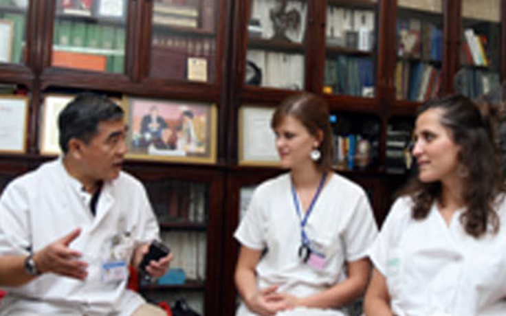 Điều dưỡng “Tây” ở bệnh viện Việt Đức