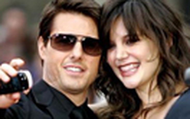 Tom Cruise phủ nhận chuyện bị giáo phái Scientology “tuyển vợ” giùm