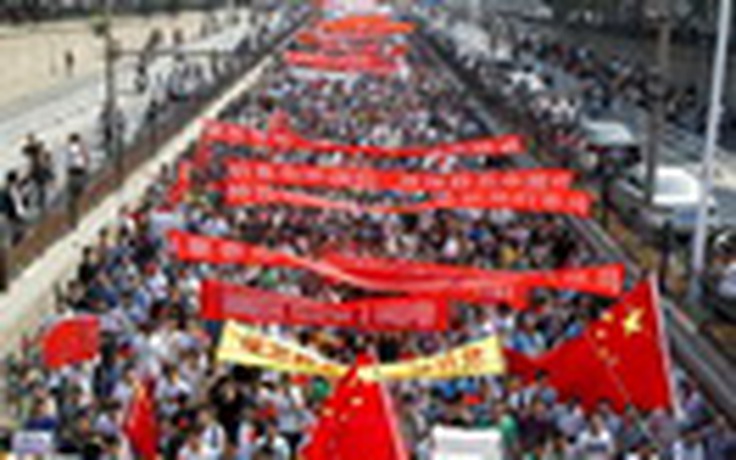 Hàng ngàn người Trung Quốc biểu tình chống Nhật